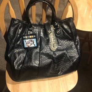 Butler essentials by Jen Grover purse